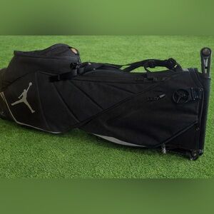 Jordan fade away stand bag in very good shape